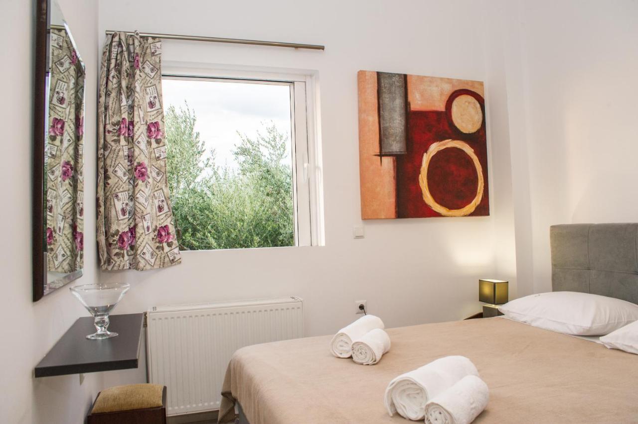 Nina'S Villa, Cosy Seaview Retreat ヴェルガ・カラマタ エクステリア 写真